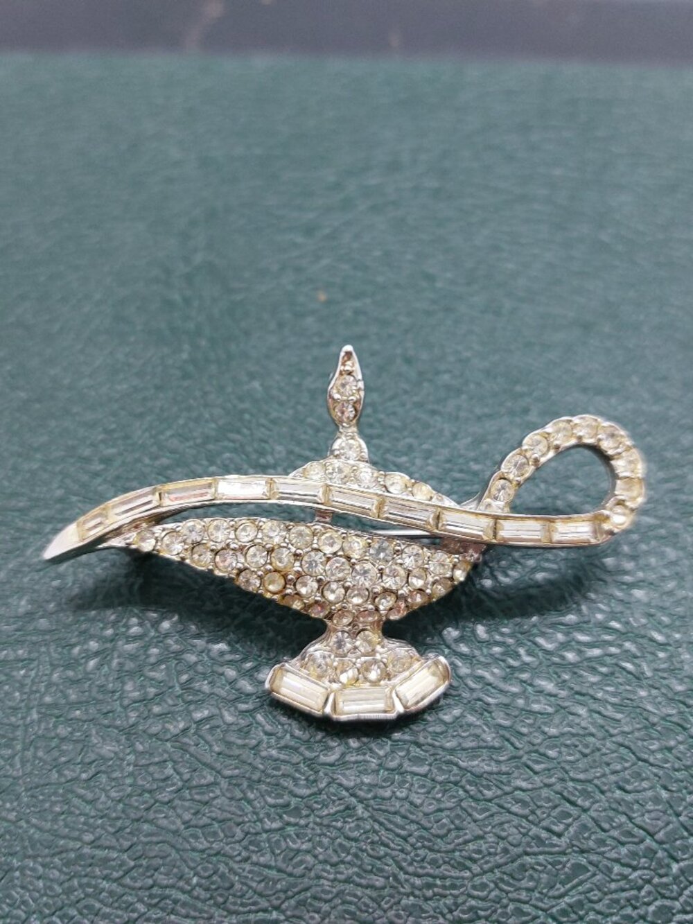 Vintage Silver Tone Aladdin Lamp Brooch / Pin With Clear Stones
